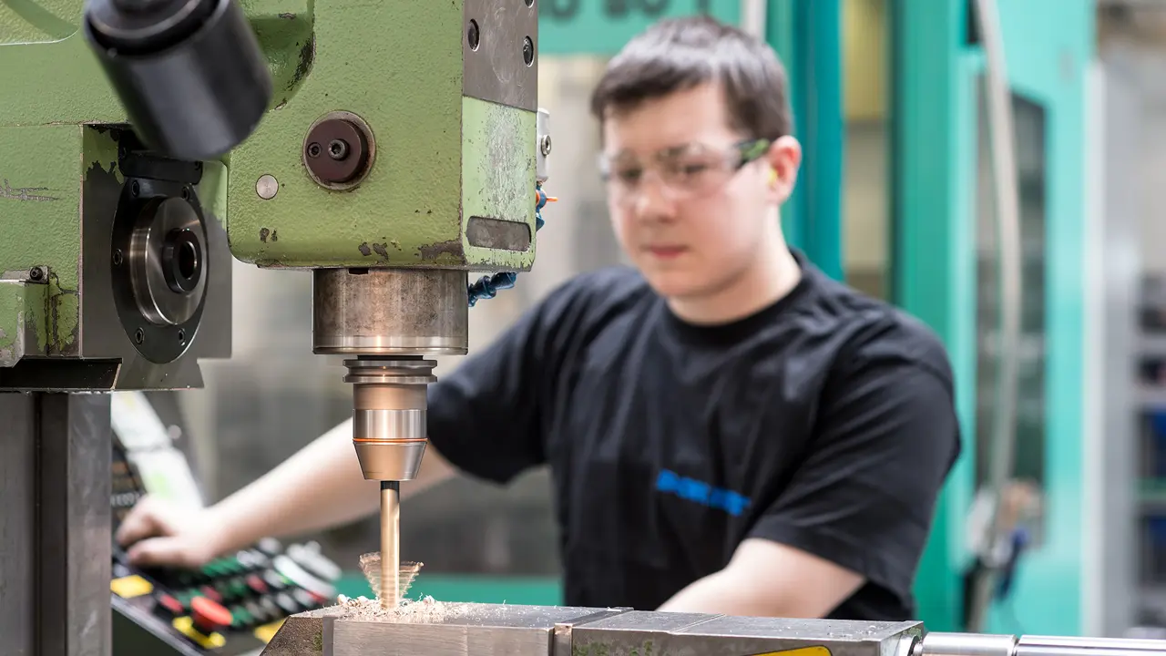 11 Werkzeugmechaniker Uebersicht HO (55)