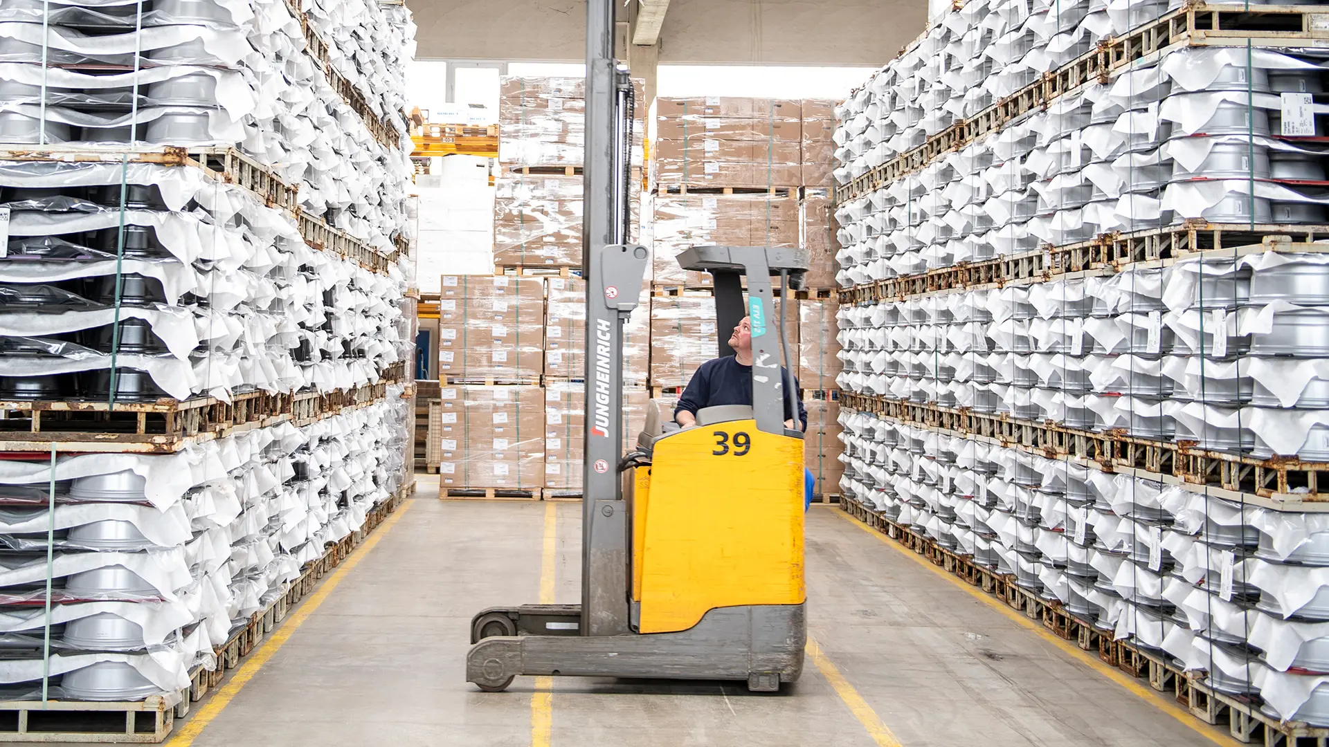 Ausbildung Fachkraft fuer Lagerlogistik BORBET 1920x1080 9