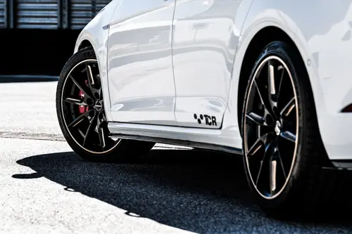 BORBET LX18 black glossy gold VW Golf GTI